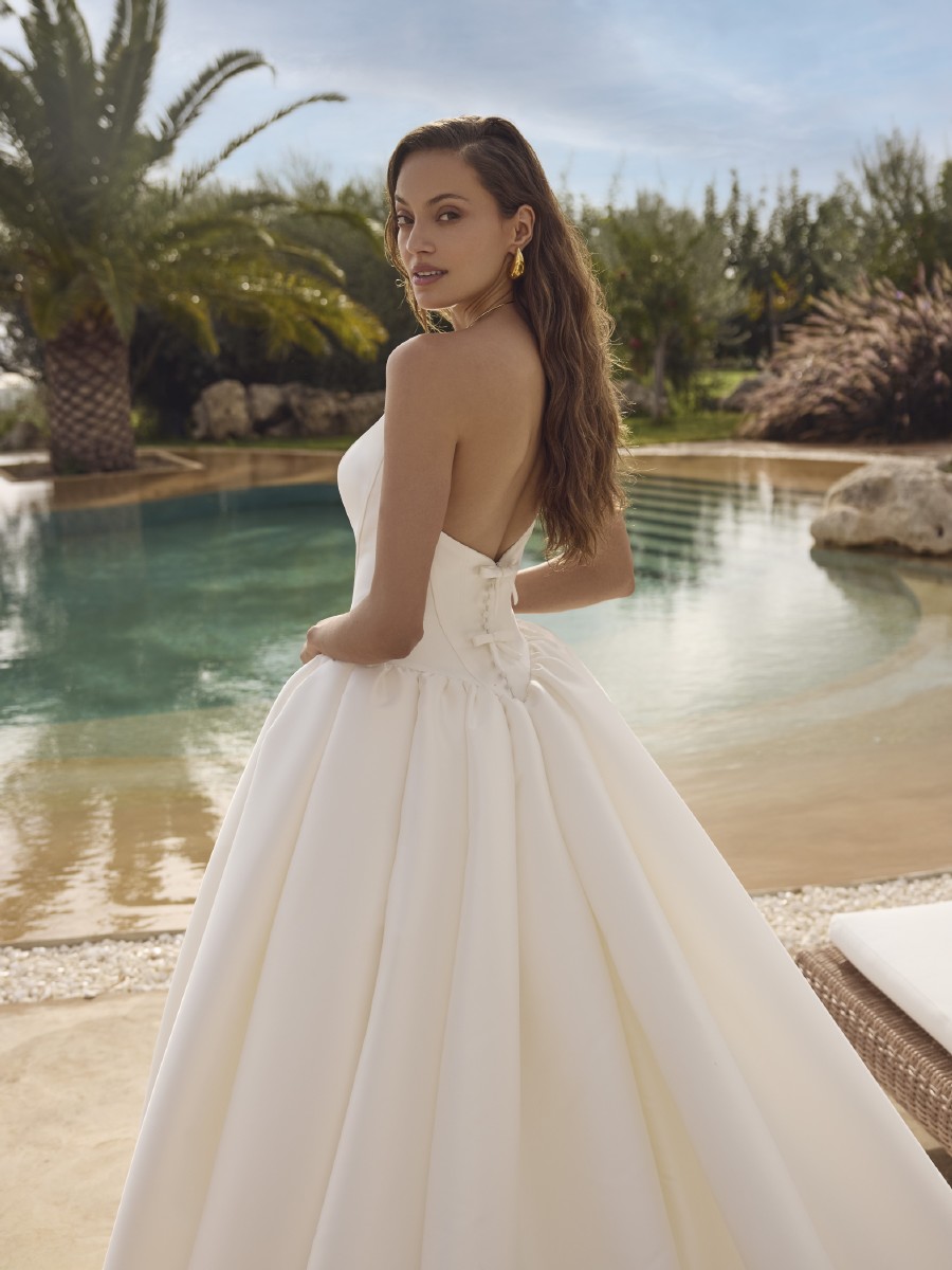 Νυφικό GHADA, back